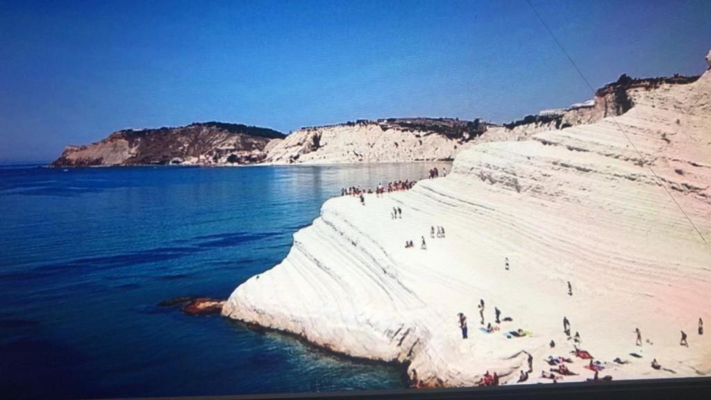 A Casa Di Nonna Mela Lägenhet Porto Empedocle Exteriör bild